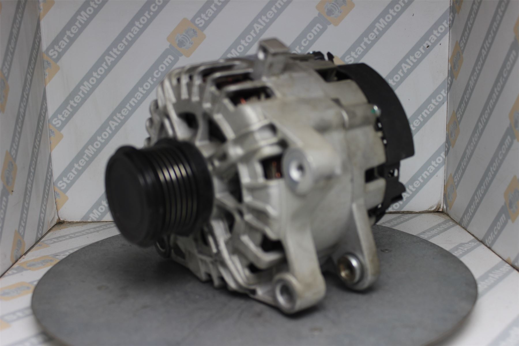 XIG1578 Alternator For Ford