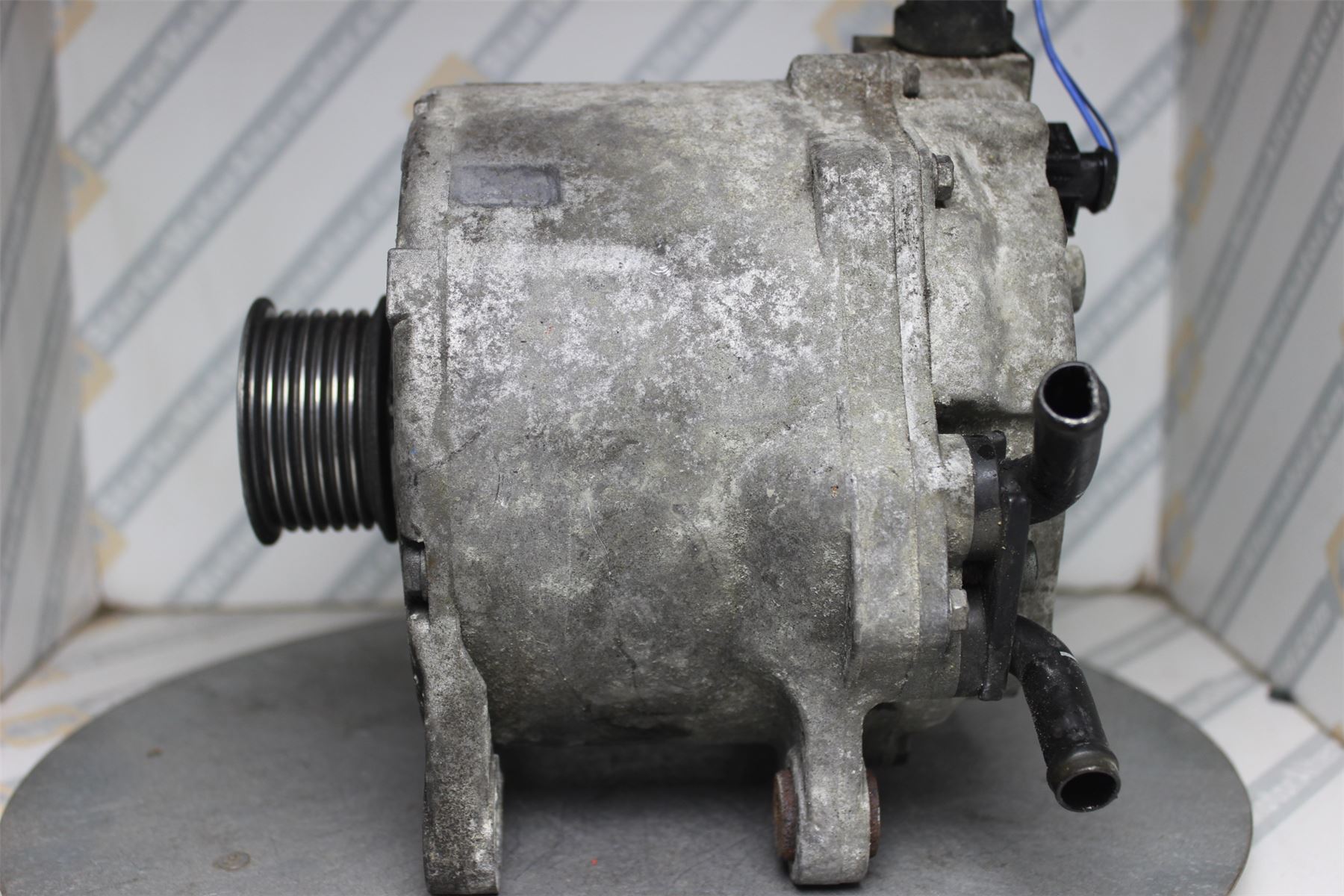 XIG1279 Alternator For Bentley