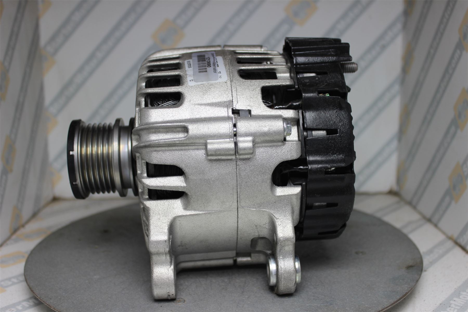 XIG1341 Alternator For Audi / Skoda / Volkswagen