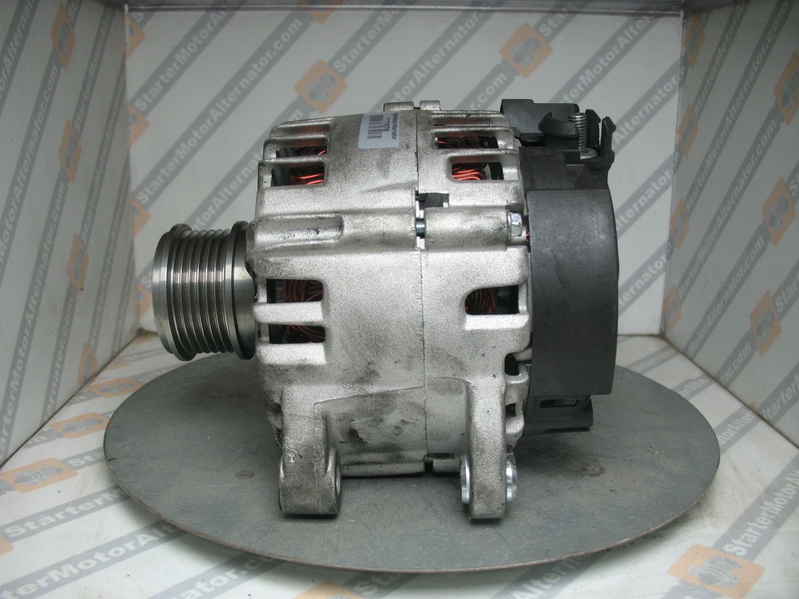 XIG1599 Alternator For Ford